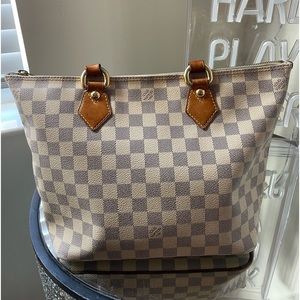 Louis Vuitton saleya